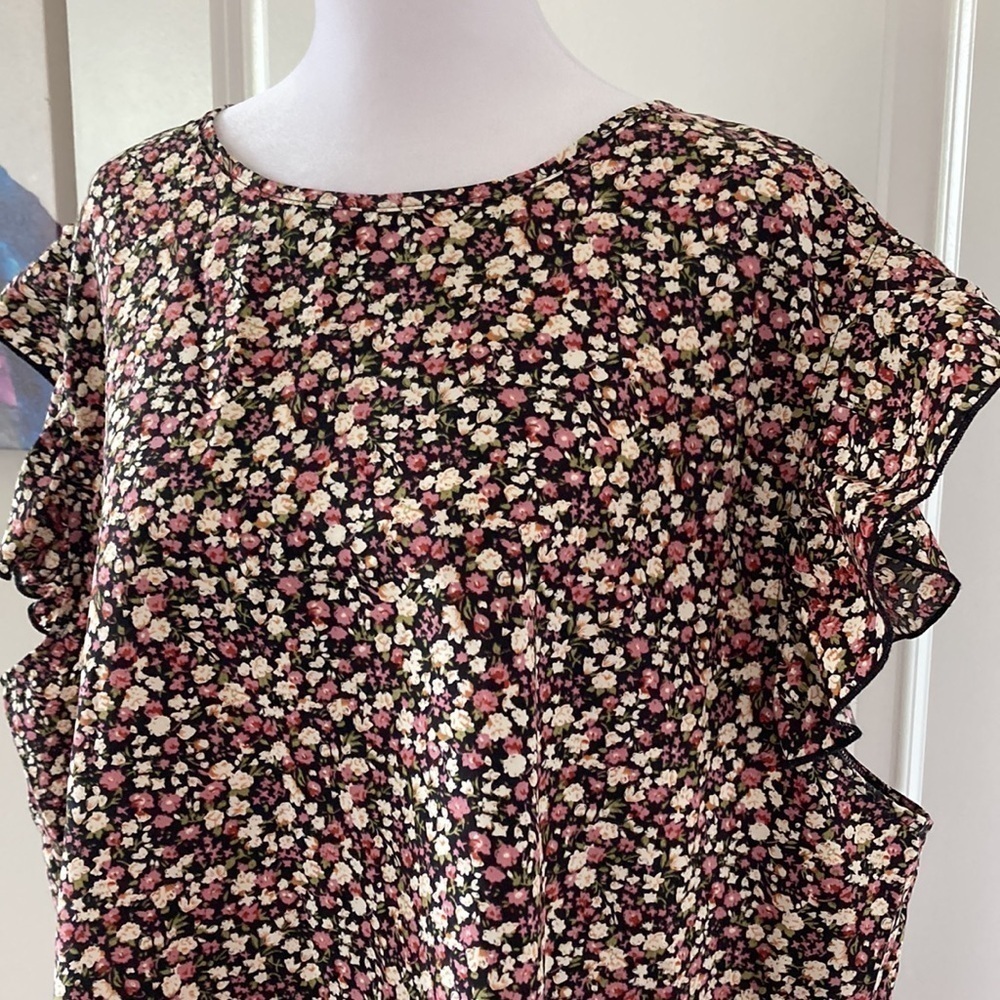 Emery Rose 4XL blouse floral purple black ruffles - Picture 3 of 12